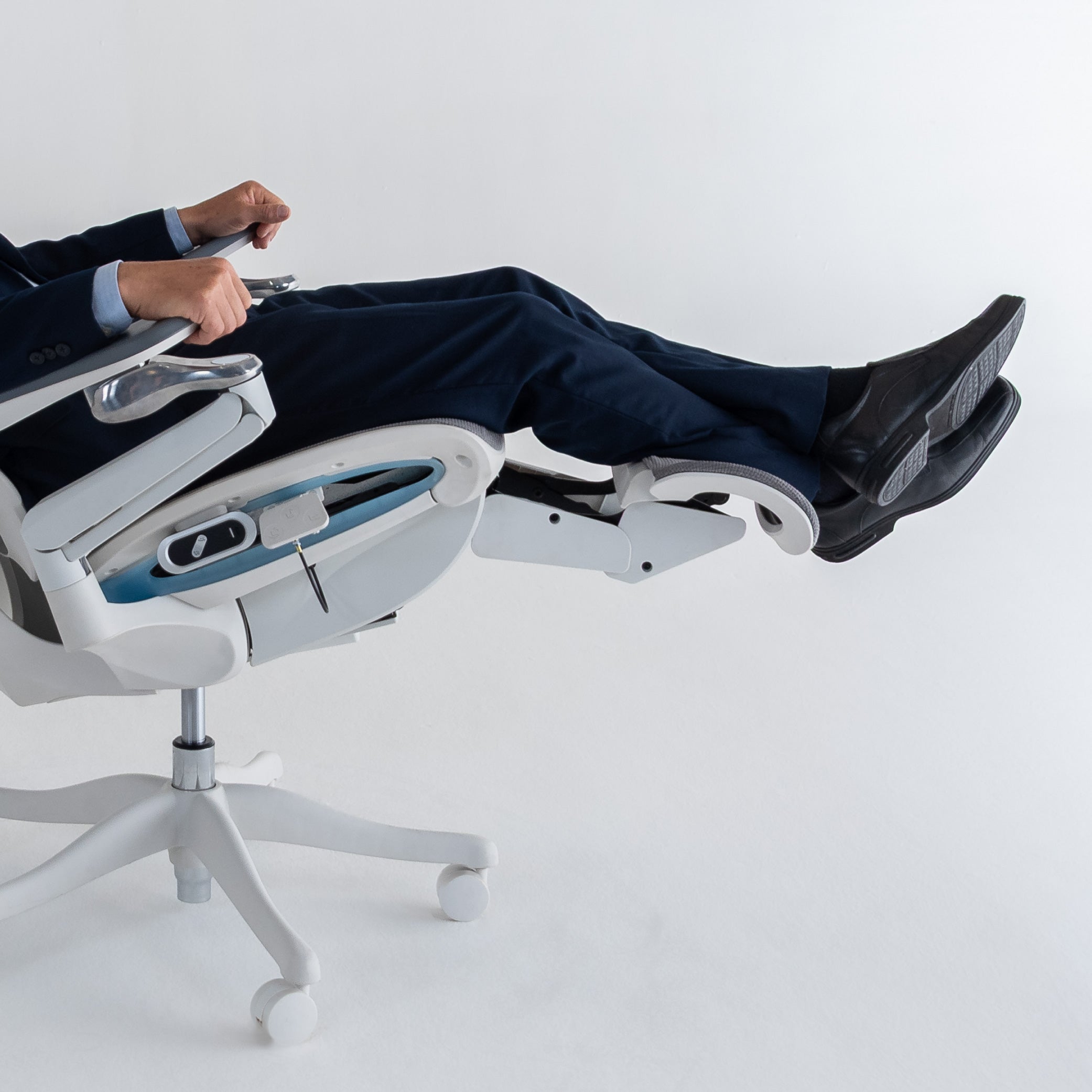 Cadeira Ergonômica de Ajuste Elétrico Elements EOS