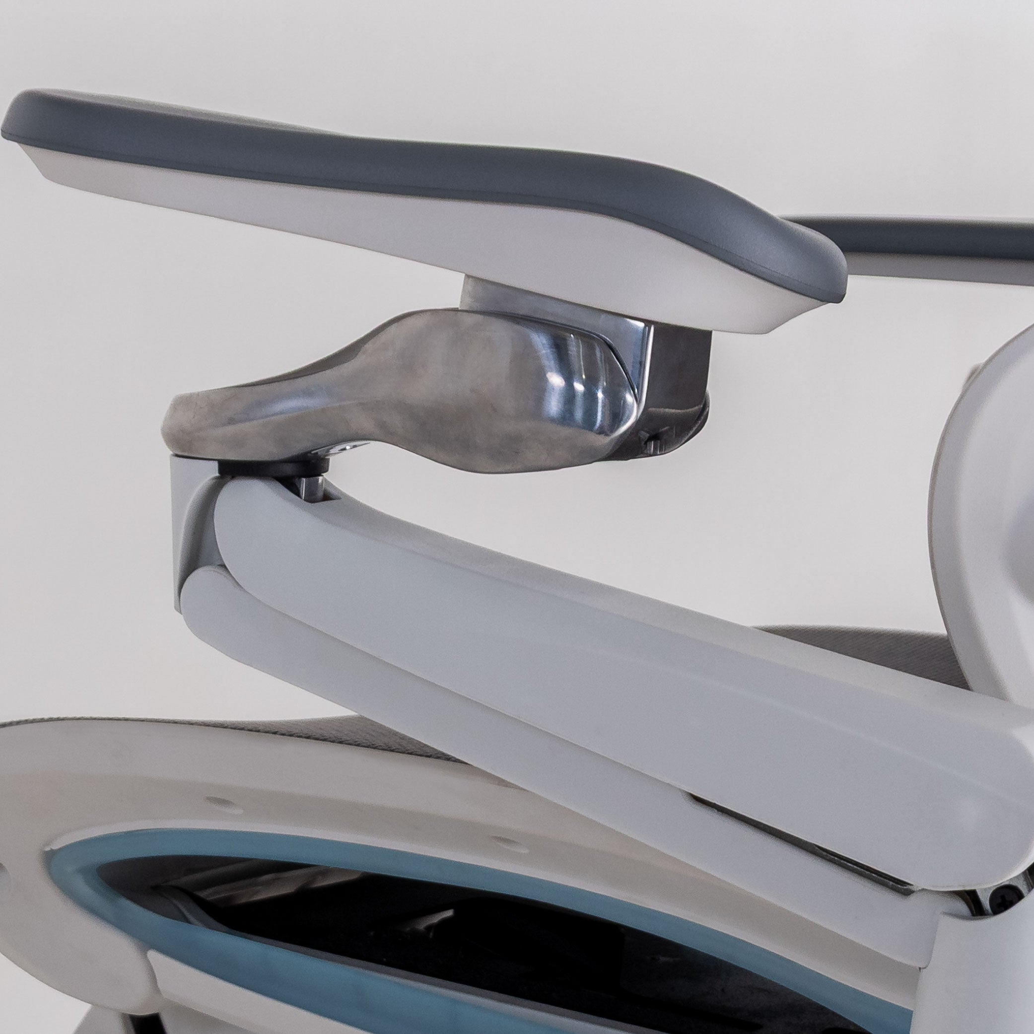 Cadeira Ergonômica de Ajuste Elétrico Elements EOS - Open Box