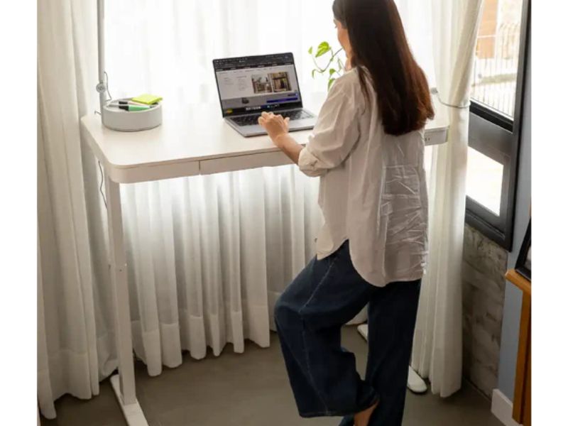 altura da mesa do escritório no home office