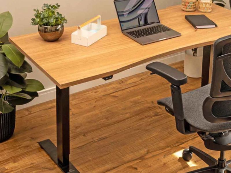 Ajuste da altura de mesa de escritório: dicas de conforto