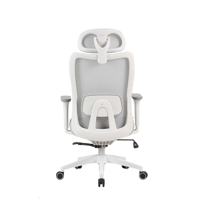 Astra Pro - cadeira de escritório ergonômica com suporte lombar e altura ajustável, projetada para oferecer conforto e ergonomia no trabalho diário. Esta cadeira premium inclui apoio para braços multidirecionais e sistema de inclinação com trava, o que permite ao usuário ajustar a posição ideal para reduzir dores e melhorar a postura durante o uso prolongado. Ideal para setups de home office e ambientes corporativos