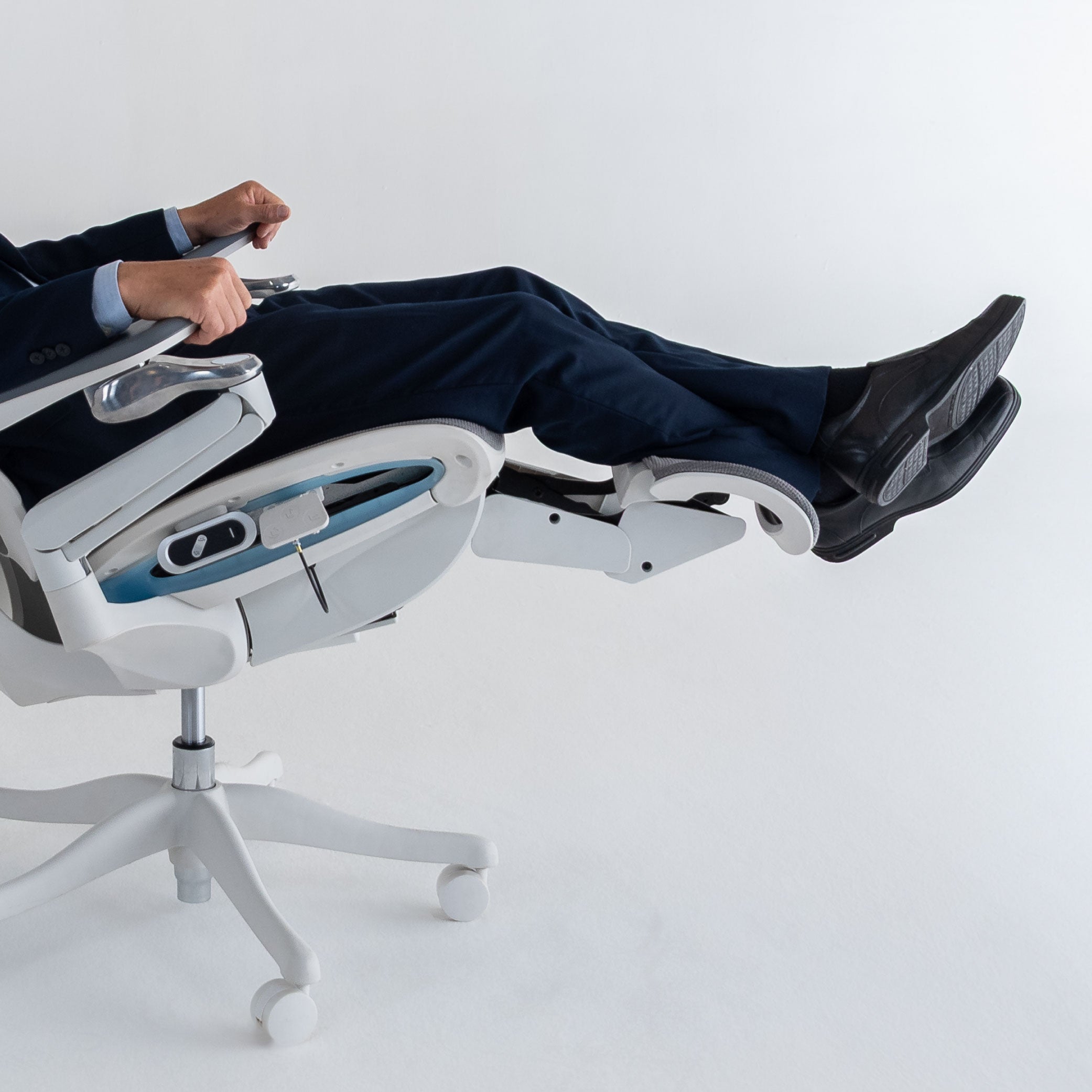 Cadeira Ergonômica de Ajuste Elétrico Elements EOS - Open Box